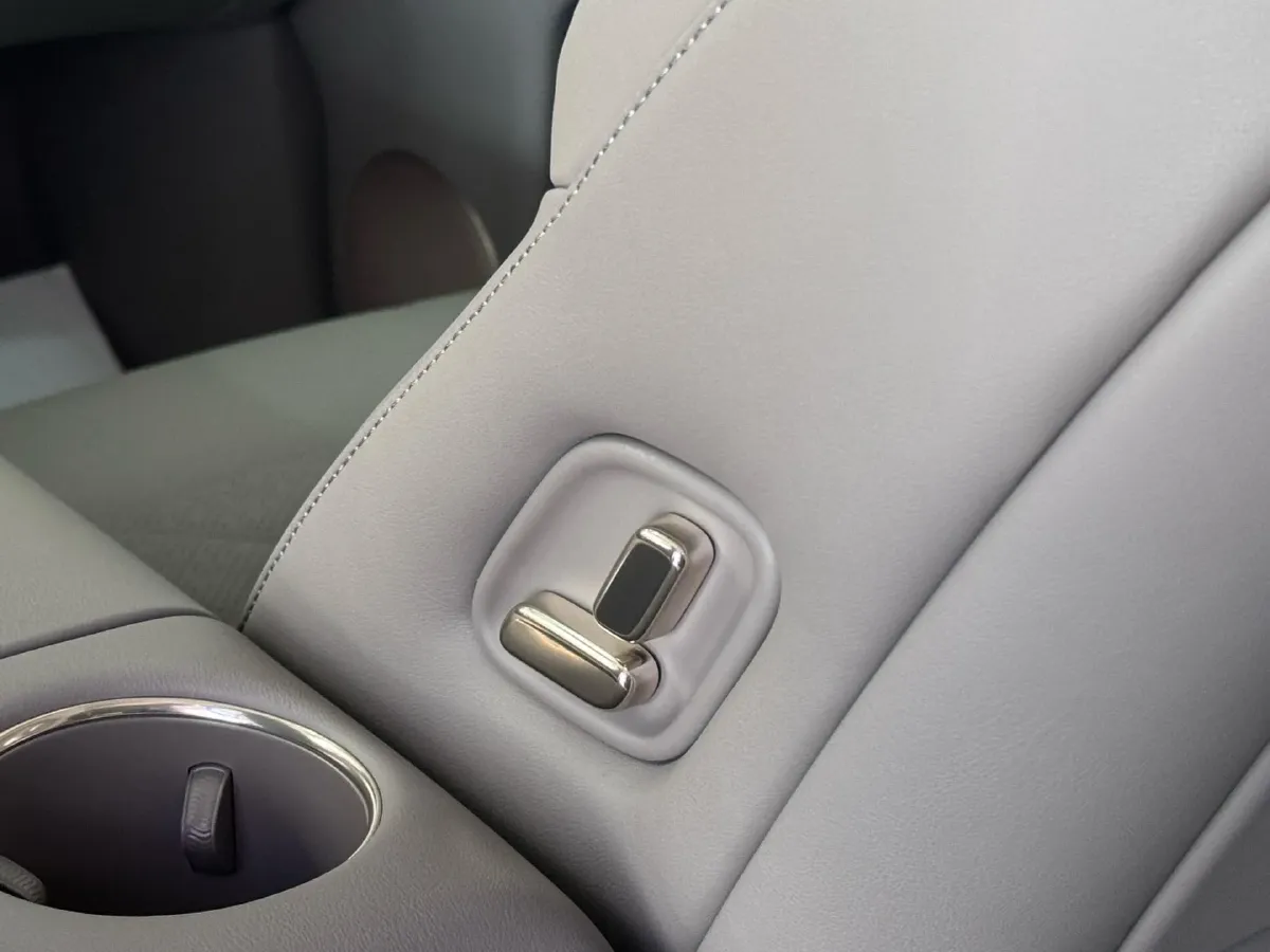 2026 IM LS9 REEV 155HP REEV,autocango,china used car exporter,china ev exporter,chinese used car exporter,chinese used ev exporter