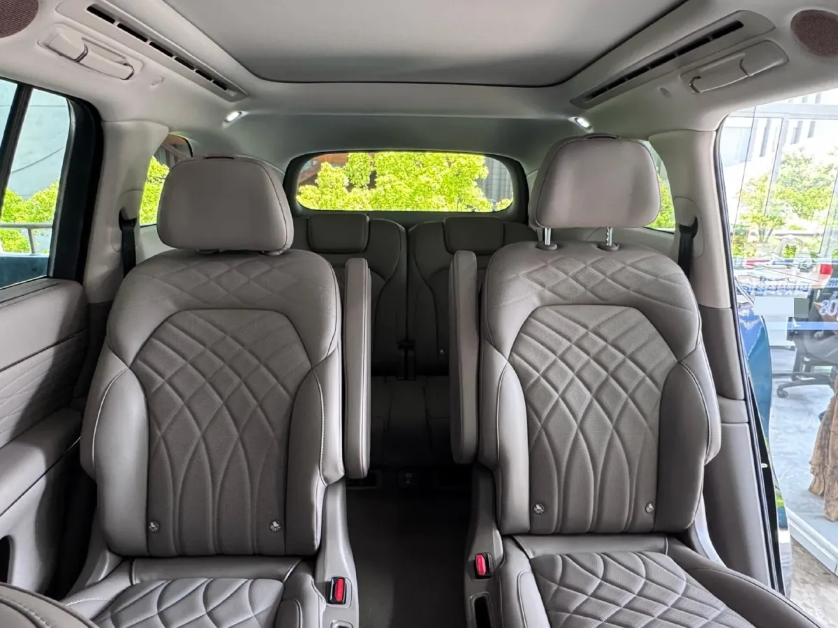 2026 IM LS9 REEV 155HP REEV,autocango,china used car exporter,china ev exporter,chinese used car exporter,chinese used ev exporter