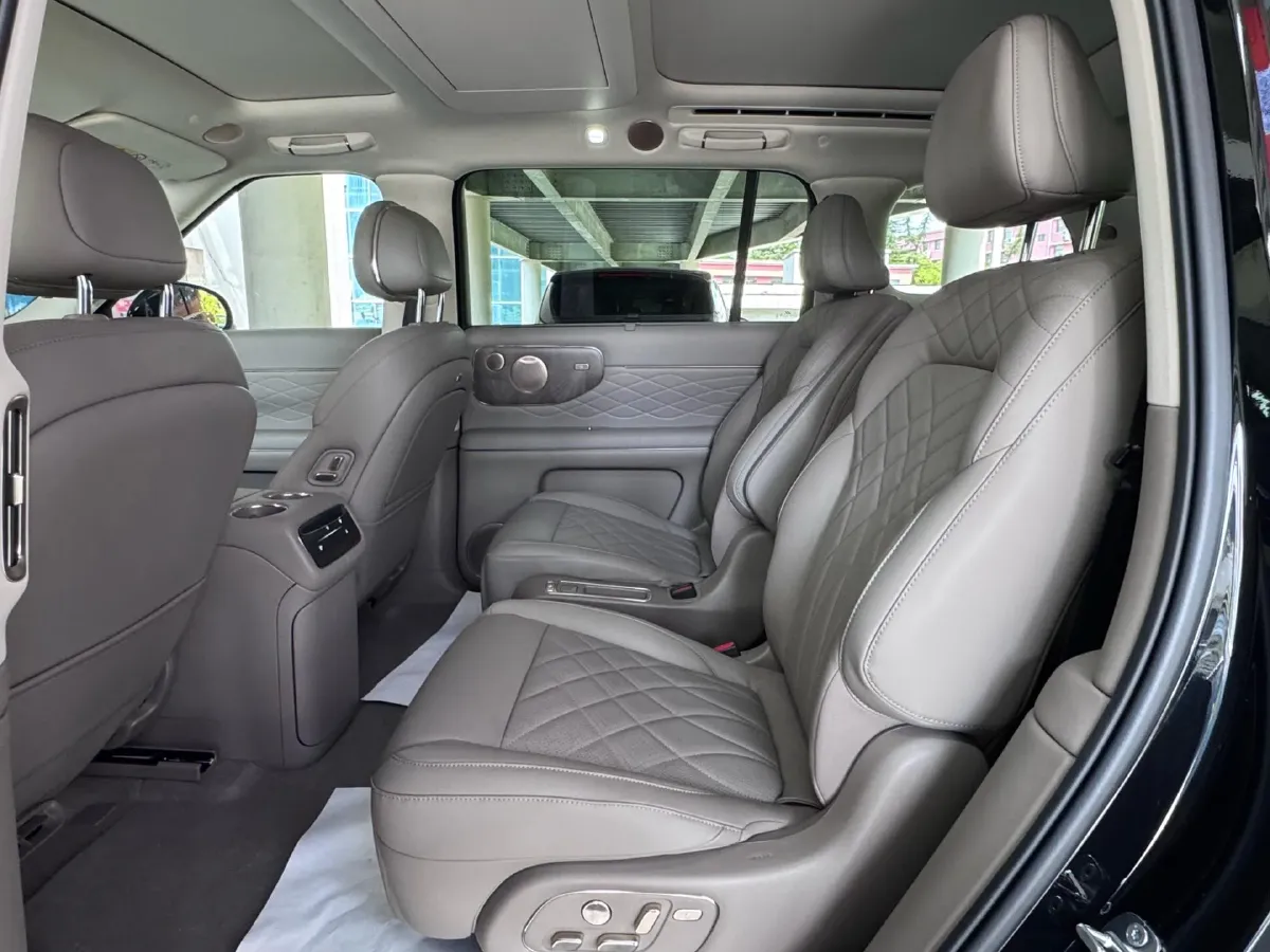 2026 IM LS9 REEV 155HP REEV,autocango,china used car exporter,china ev exporter,chinese used car exporter,chinese used ev exporter