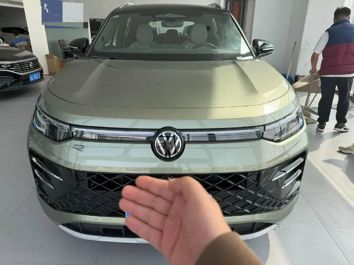 2026 Volkswagen Tayron 2.0T 220HP L4 7DCT,autocango,china used car exporter,china ev exporter,chinese used car exporter,chinese used ev exporter