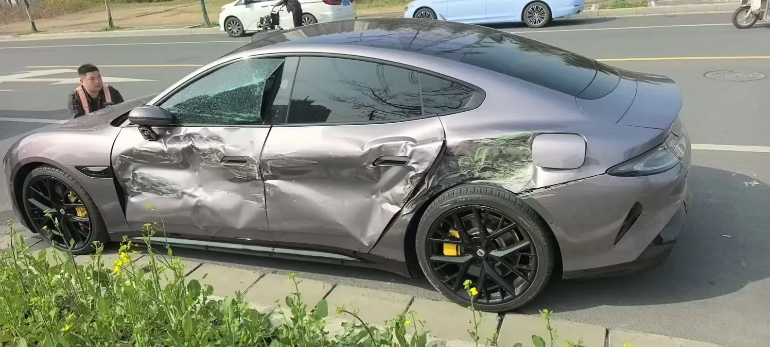 2024 MI SU7 BEV 101KWH,autocango,china used car exporter,china ev exporter,chinese used car exporter,chinese used ev exporter