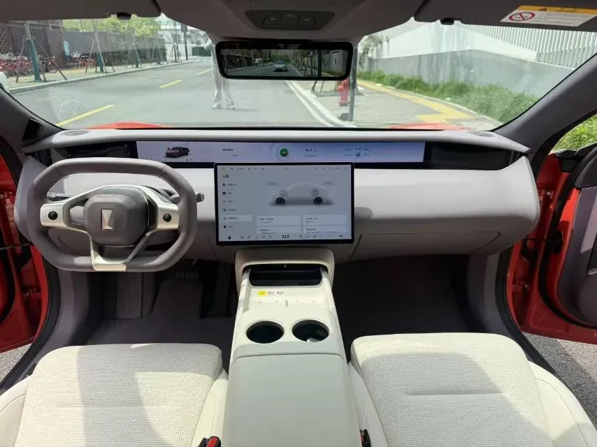 2025 Avatr 06 REEV 156HP REEV,autocango,china used car exporter,china ev exporter,chinese used car exporter,chinese used ev exporter