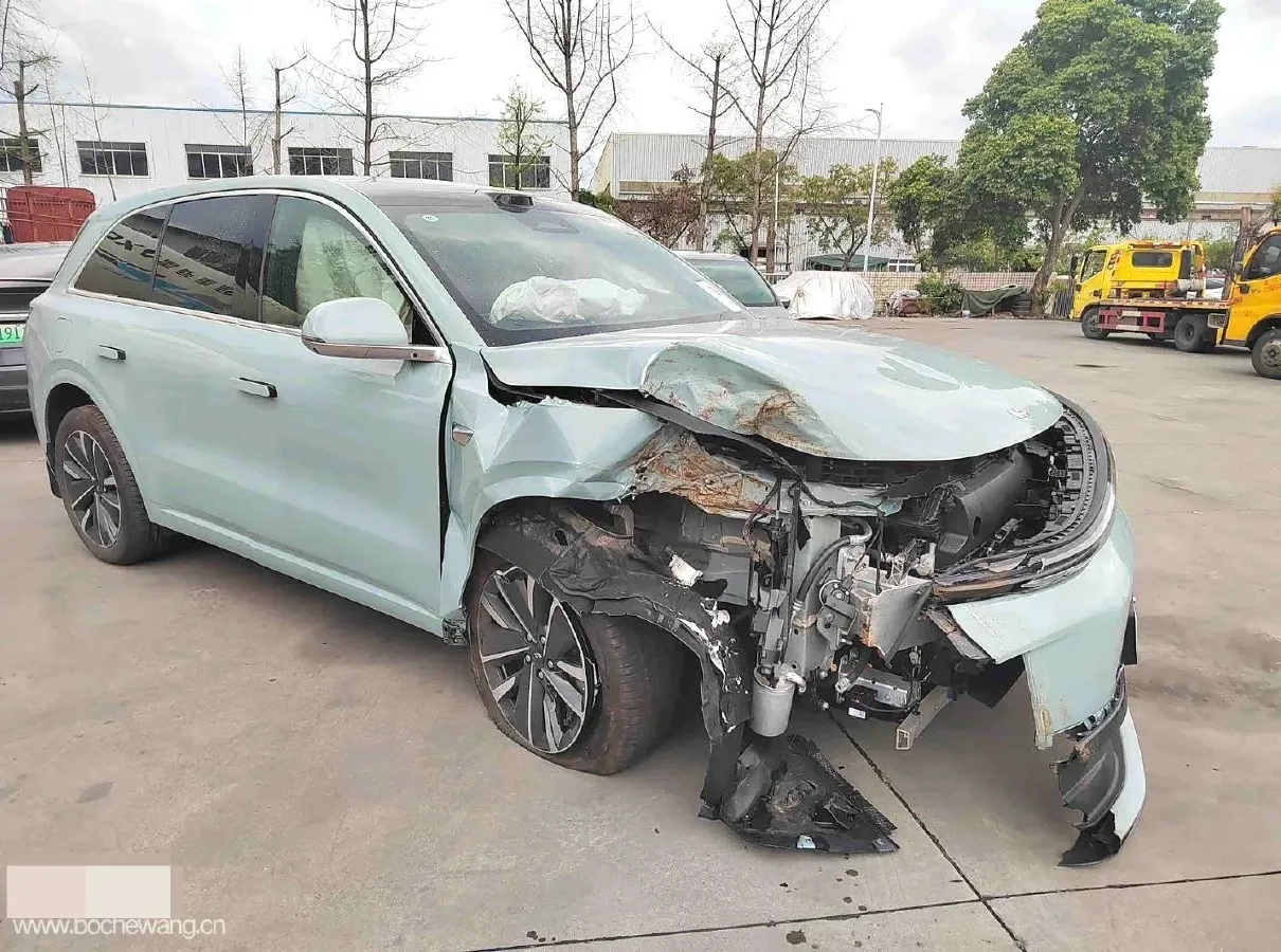 2025 Li L6 Range Extended 154HP L4 REEV,autocango,china used car exporter,china ev exporter,chinese used car exporter,chinese used ev exporter