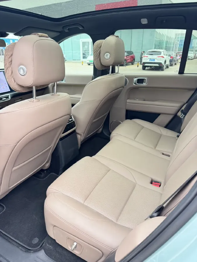 2025 Li L6 Range Extended 154HP L4 REEV,autocango,china used car exporter,china ev exporter,chinese used car exporter,chinese used ev exporter