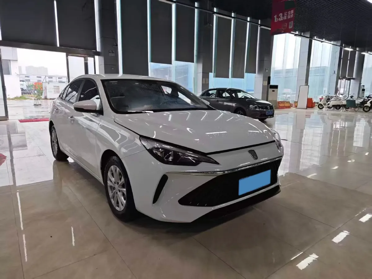 2026 Roewe i5 1.5L 129HP L4 5MT,autocango,china used car exporter,china ev exporter,chinese used car exporter,chinese used ev exporter