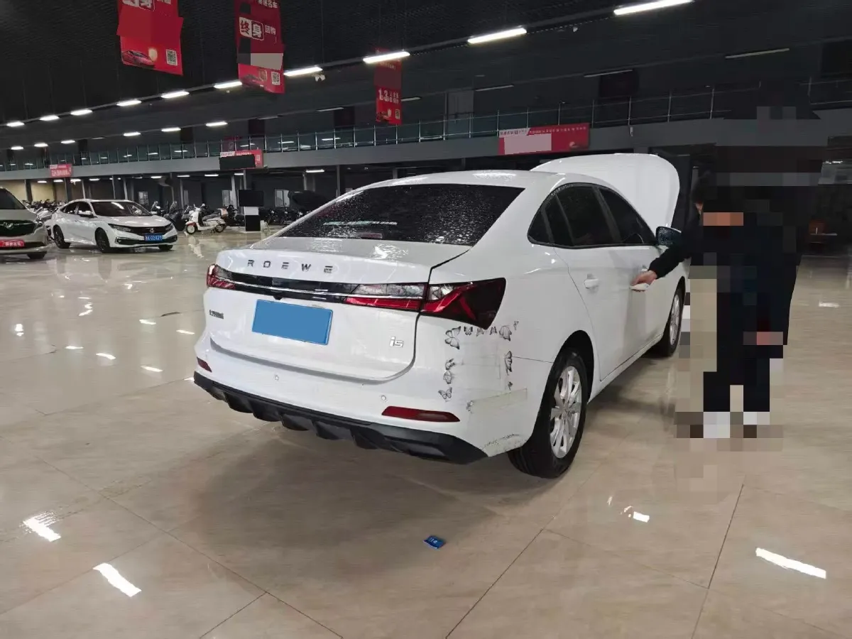 2026 Roewe i5 1.5L 129HP L4 5MT,autocango,china used car exporter,china ev exporter,chinese used car exporter,chinese used ev exporter