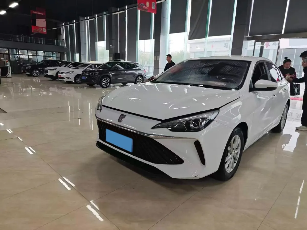 2026 Roewe i5 1.5L 129HP L4 5MT,autocango,china used car exporter,china ev exporter,chinese used car exporter,chinese used ev exporter