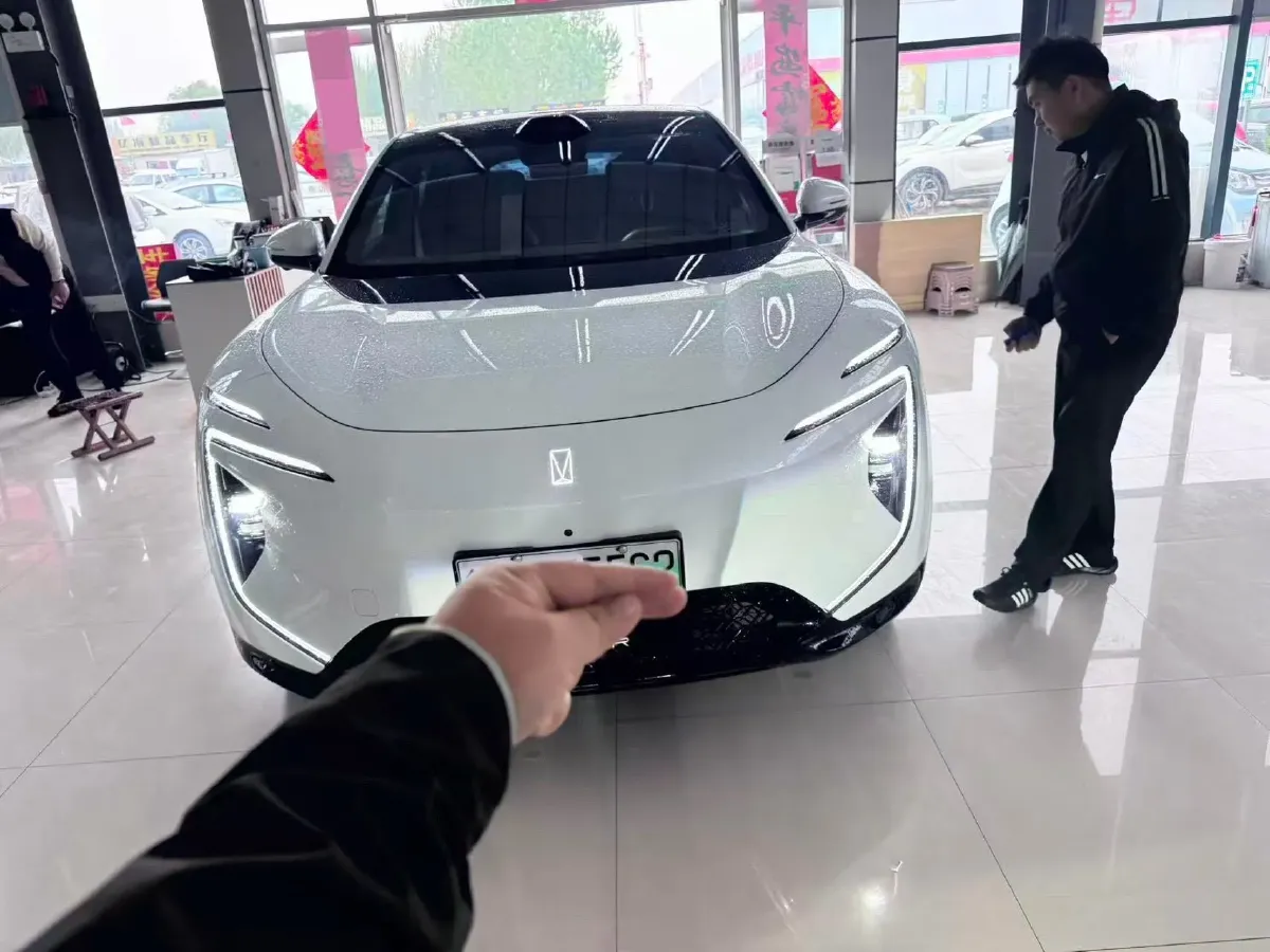 2024 Avatr 07 1.5T 156HP L4 REEV 39.05KWH,autocango,china used car exporter,china ev exporter,chinese used car exporter,chinese used ev exporter