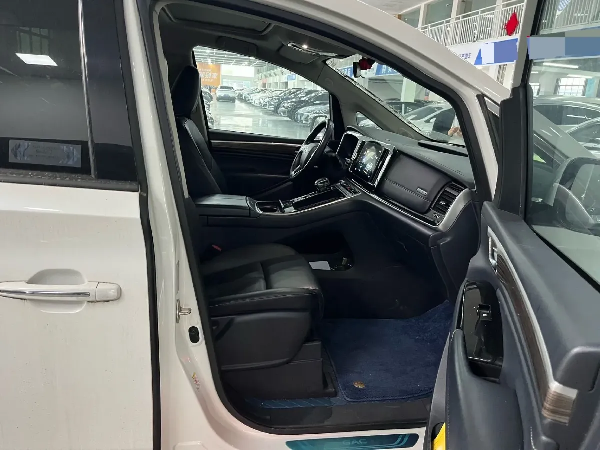 2021 GAC Trumpchi M8 2.0T 252HP L4 8AT,autocango,china used car exporter,china ev exporter,chinese used car exporter,chinese used ev exporter