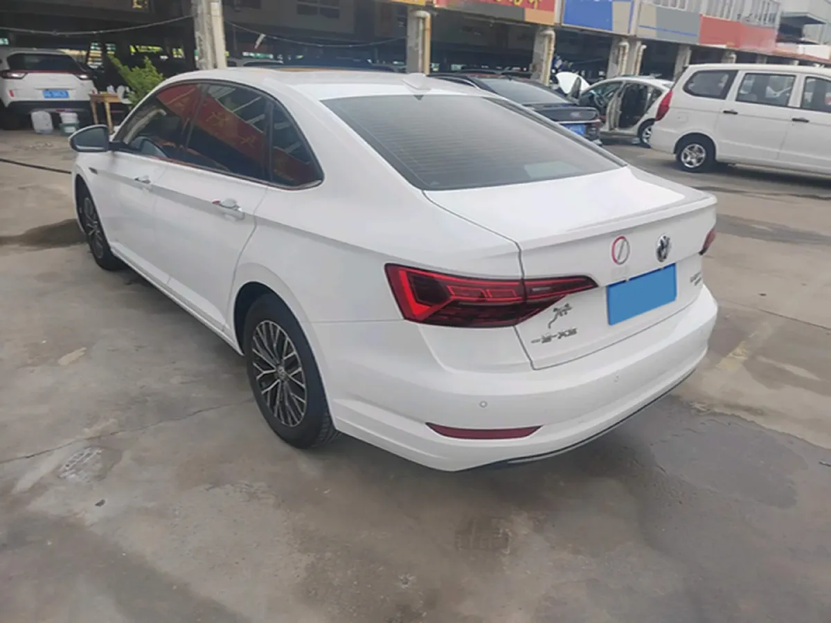 2019 Jeep Renegade 1.3T 173HP L4 7DCT,autocango,china used car exporter,china ev exporter,chinese used car exporter,chinese used ev exporter