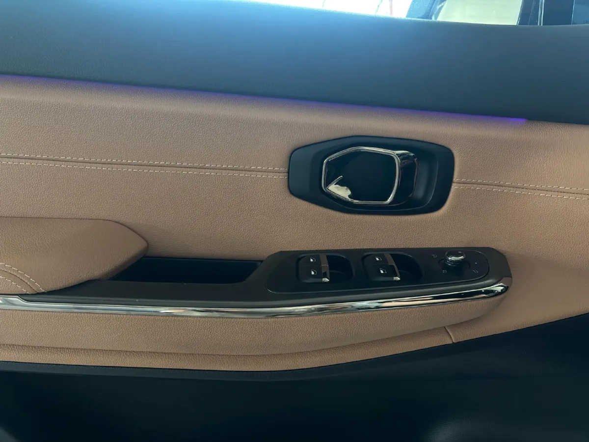 2020 NIO ES8 BEV 70KWH,autocango,china used car exporter,china ev exporter,chinese used car exporter,chinese used ev exporter