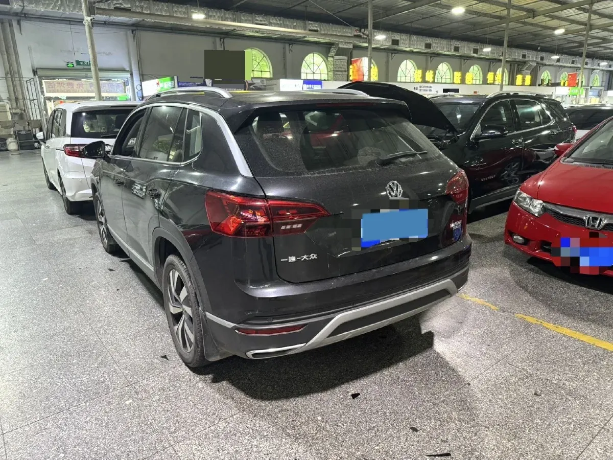 2019 Jeep Cherokee 2.0T 234HP L4 9AT,autocango,china used car exporter,china ev exporter,chinese used car exporter,chinese used ev exporter
