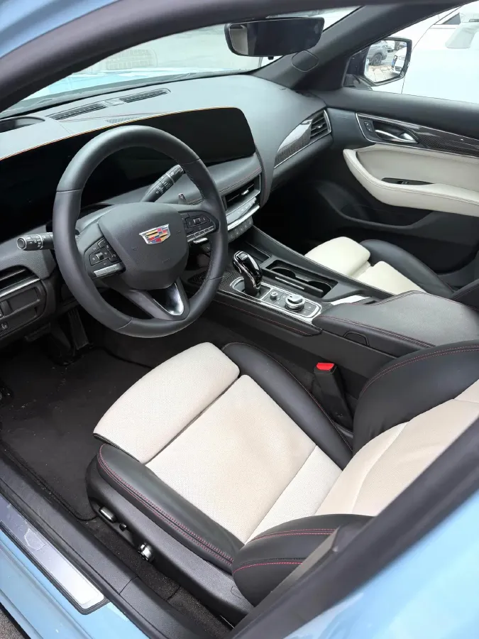 2025 Cadillac CT5 2.0T 237HP L4 10AT,autocango,china used car exporter,china ev exporter,chinese used car exporter,chinese used ev exporter