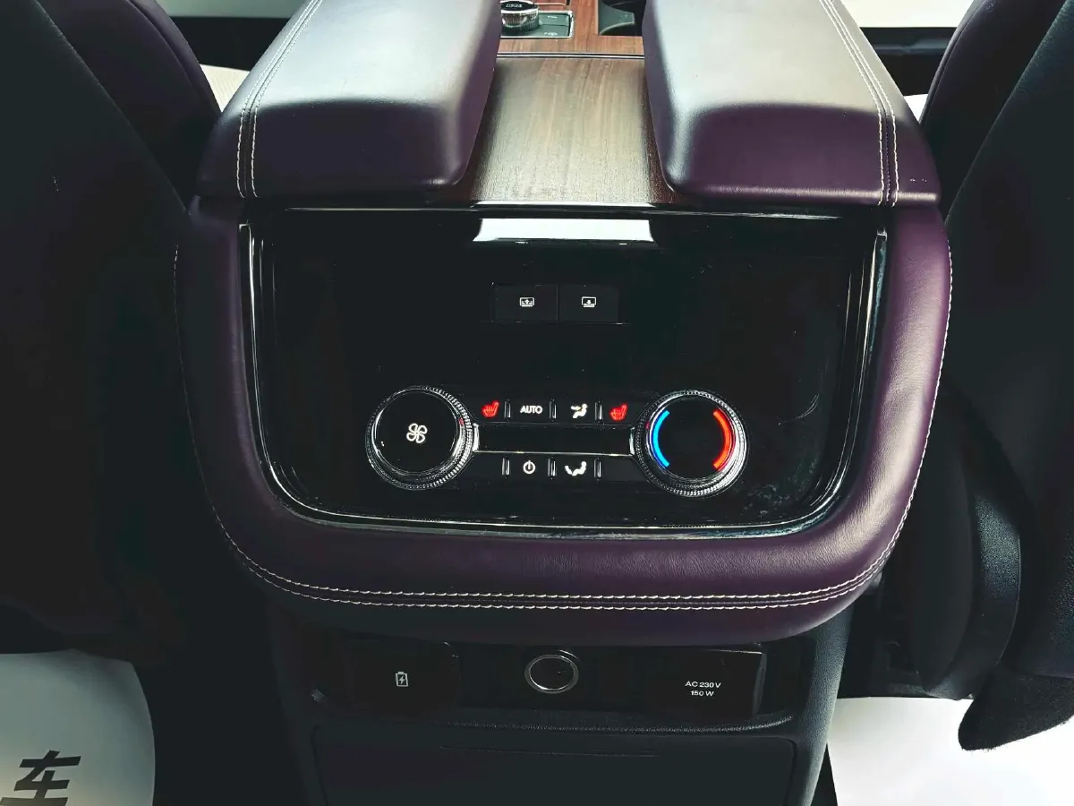 2020 Lincoln Navigator 3.5T 388HP V6 10AT,autocango,china used car exporter,china ev exporter,chinese used car exporter,chinese used ev exporter