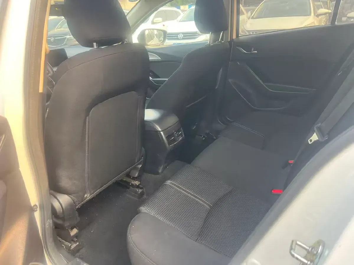 2017 Mazda 3 Axela 1.5L 117HP L4 6AT,autocango,china used car exporter,china ev exporter,chinese used car exporter,chinese used ev exporter