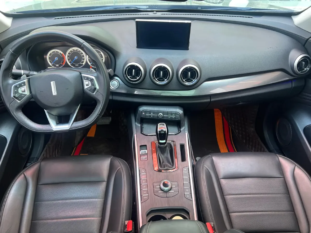 2017 WEY VV7 2.0T 234HP L4 7DCT,autocango,china used car exporter,china ev exporter,chinese used car exporter,chinese used ev exporter