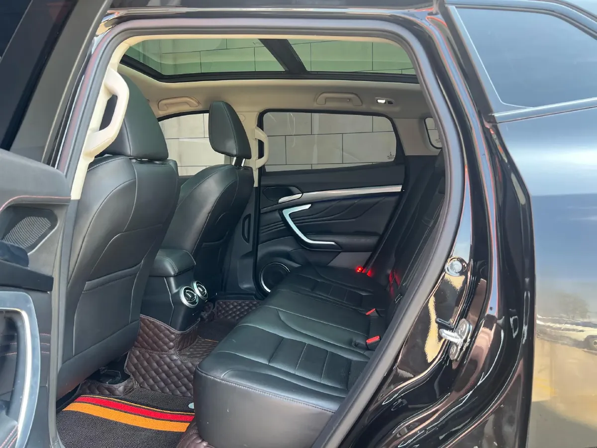 2017 WEY VV7 2.0T 234HP L4 7DCT,autocango,china used car exporter,china ev exporter,chinese used car exporter,chinese used ev exporter