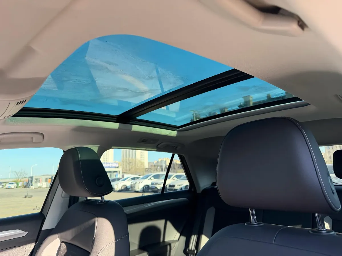 2019 Volkswagen T-Roc 1.4T 131HP L4 7DCT,autocango,china used car exporter,china ev exporter,chinese used car exporter,chinese used ev exporter