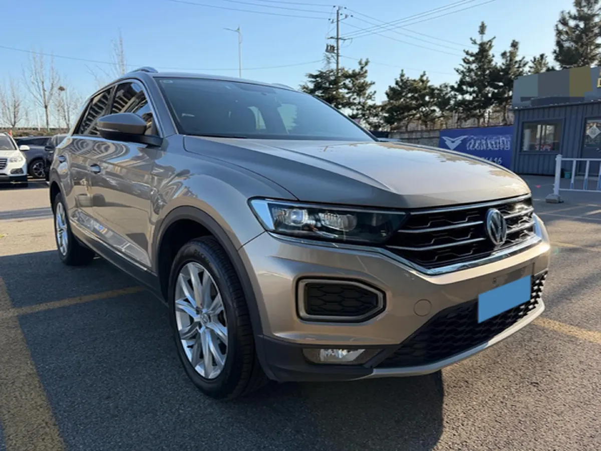 2019 Volkswagen T-Roc 1.4T 131HP L4 7DCT,autocango,china used car exporter,china ev exporter,chinese used car exporter,chinese used ev exporter