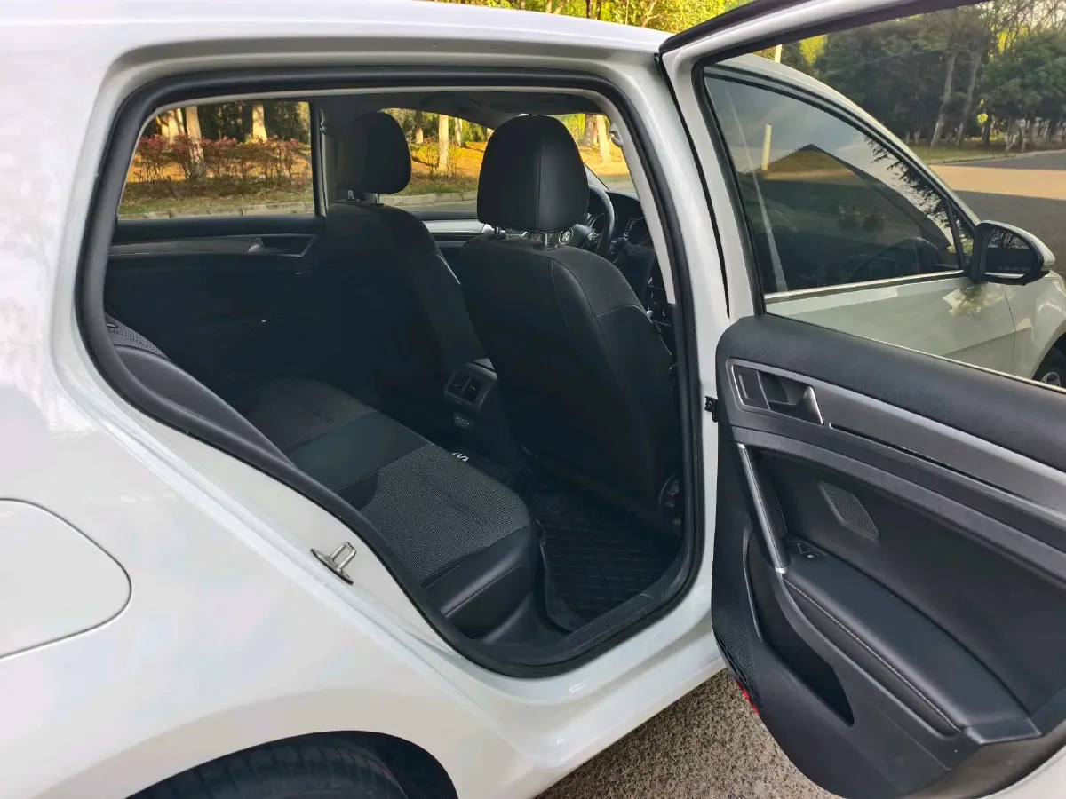 2020 Volkswagen Golf 1.4T 150HP L4 7DCT,autocango,china used car exporter,china ev exporter,chinese used car exporter,chinese used ev exporter