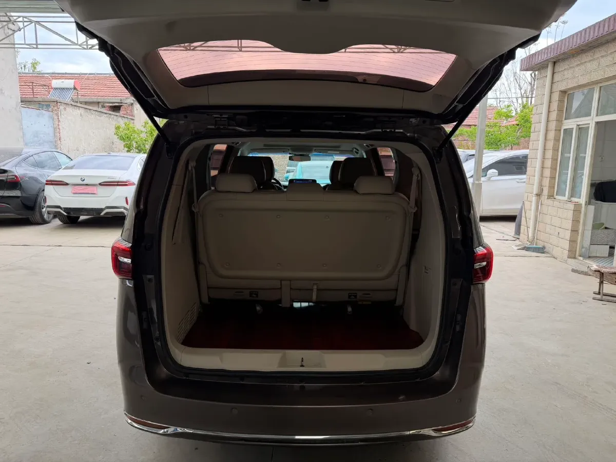 2021 Buick GL8 2.0T 237HP L4 9AT,autocango,china used car exporter,china ev exporter,chinese used car exporter,chinese used ev exporter