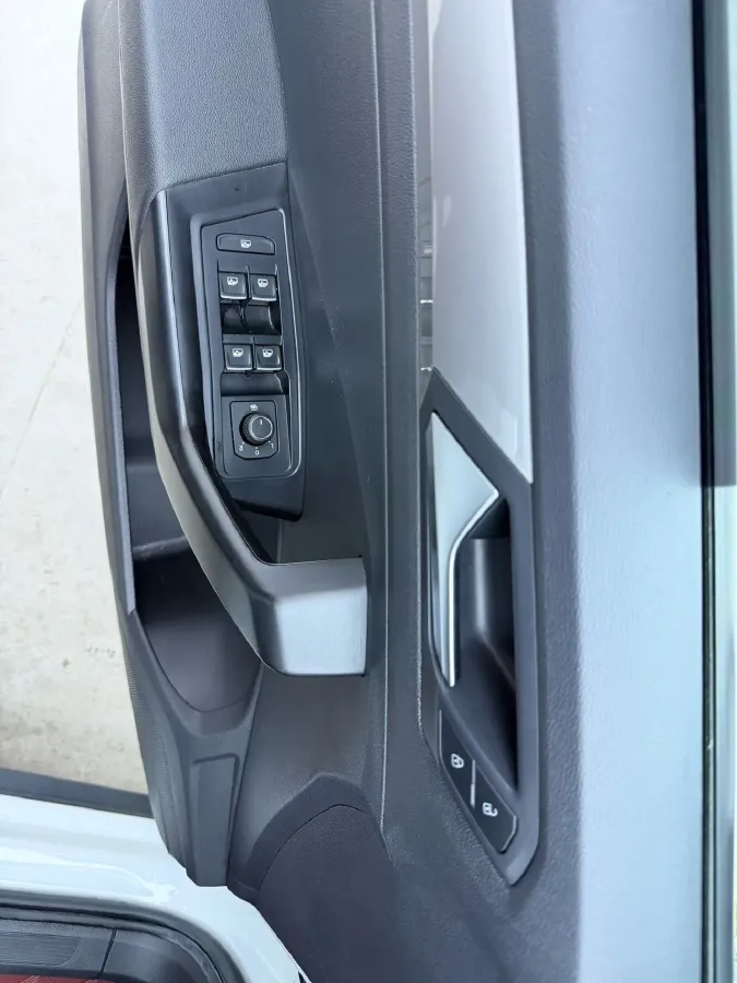 2022 Volkswagen T-Roc 1.4T 150HP L4 7DCT,autocango,china used car exporter,china ev exporter,chinese used car exporter,chinese used ev exporter