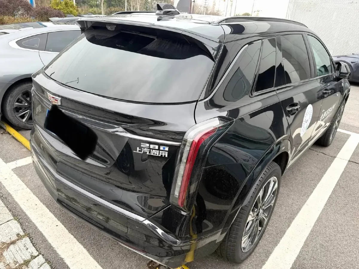 2025 Cadillac XT5 2.0T 237HP L4 9AT,autocango,china used car exporter,china ev exporter,chinese used car exporter,chinese used ev exporter