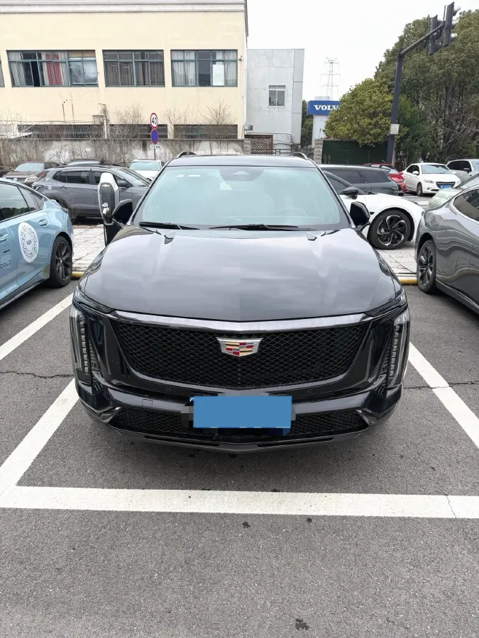 2025 Cadillac XT5 2.0T 237HP L4 9AT,autocango,china used car exporter,china ev exporter,chinese used car exporter,chinese used ev exporter