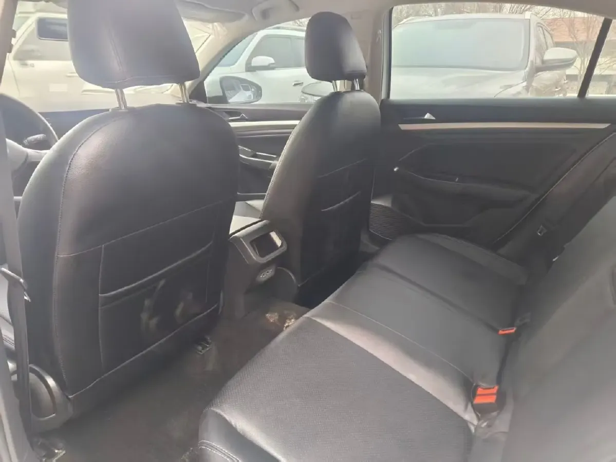 2021 Volkswagen Bora 1.5L 113HP L4 6AT,autocango,china used car exporter,china ev exporter,chinese used car exporter,chinese used ev exporter