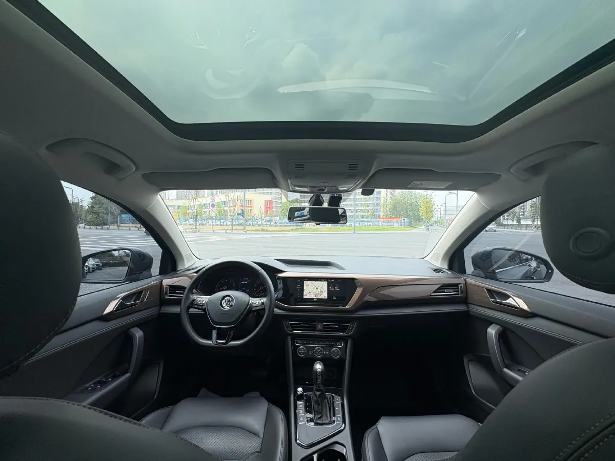 2020 Volkswagen Tharu 1.4T 150HP L4 7DCT,autocango,china used car exporter,china ev exporter,chinese used car exporter,chinese used ev exporter