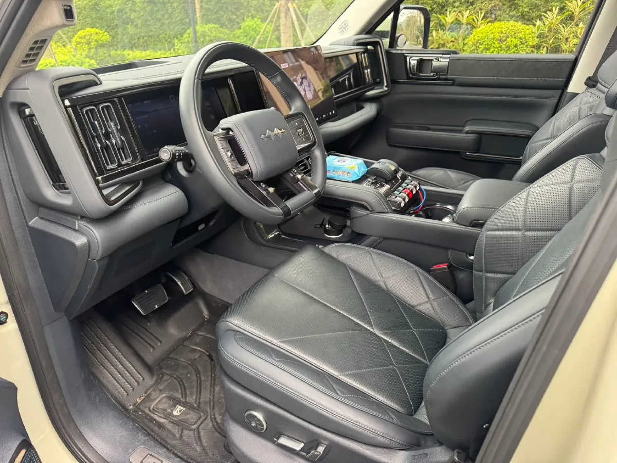 2023 FangChengBao Bao 5 1.5T 194HP L4 E-CVT PHEV 31.8KWH,autocango,china used car exporter,china ev exporter,chinese used car exporter,chinese used ev exporter