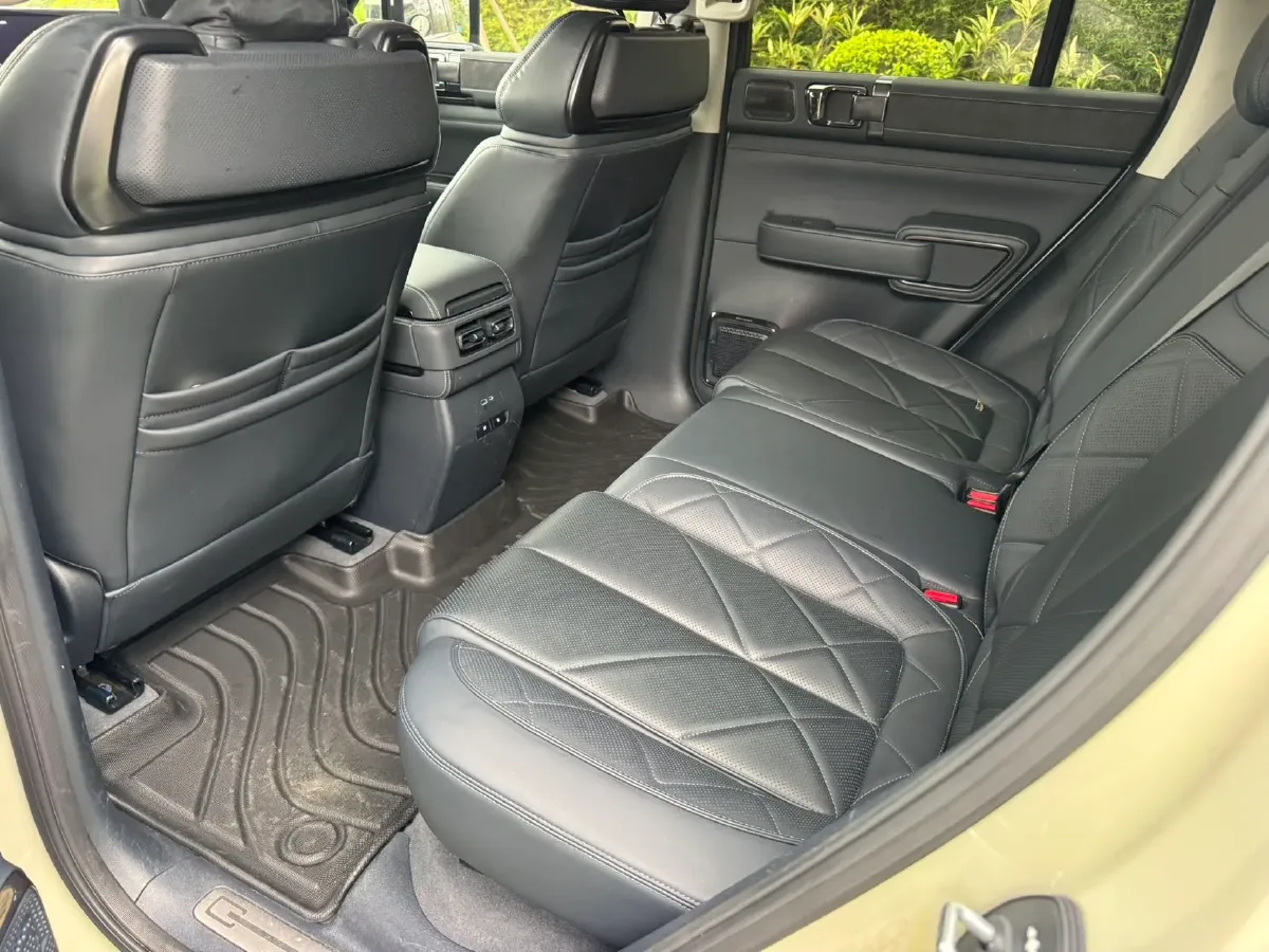 2023 FangChengBao Bao 5 1.5T 194HP L4 E-CVT PHEV 31.8KWH,autocango,china used car exporter,china ev exporter,chinese used car exporter,chinese used ev exporter