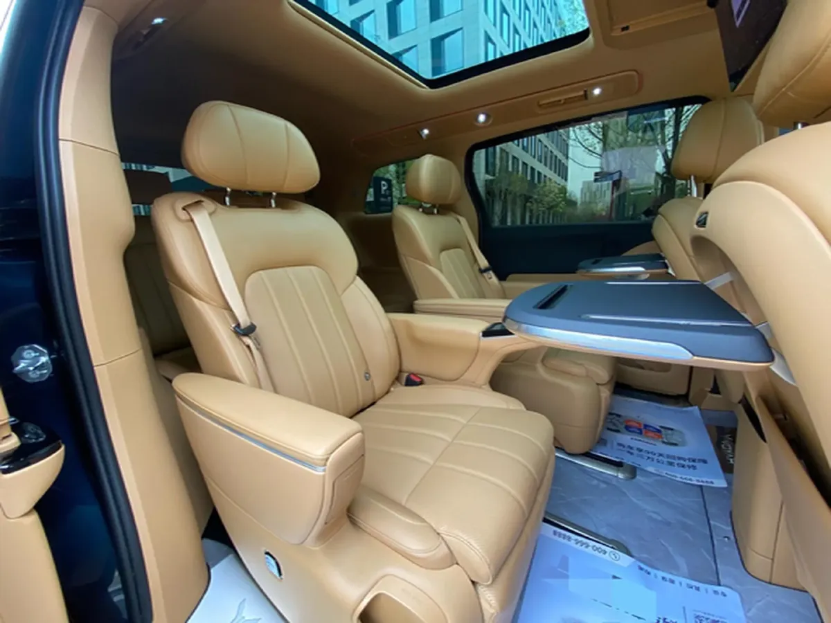 2025 Voyah Dream 1.5T 150HP L4 PHEV 41.7KWH,autocango,china used car exporter,china ev exporter,chinese used car exporter,chinese used ev exporter