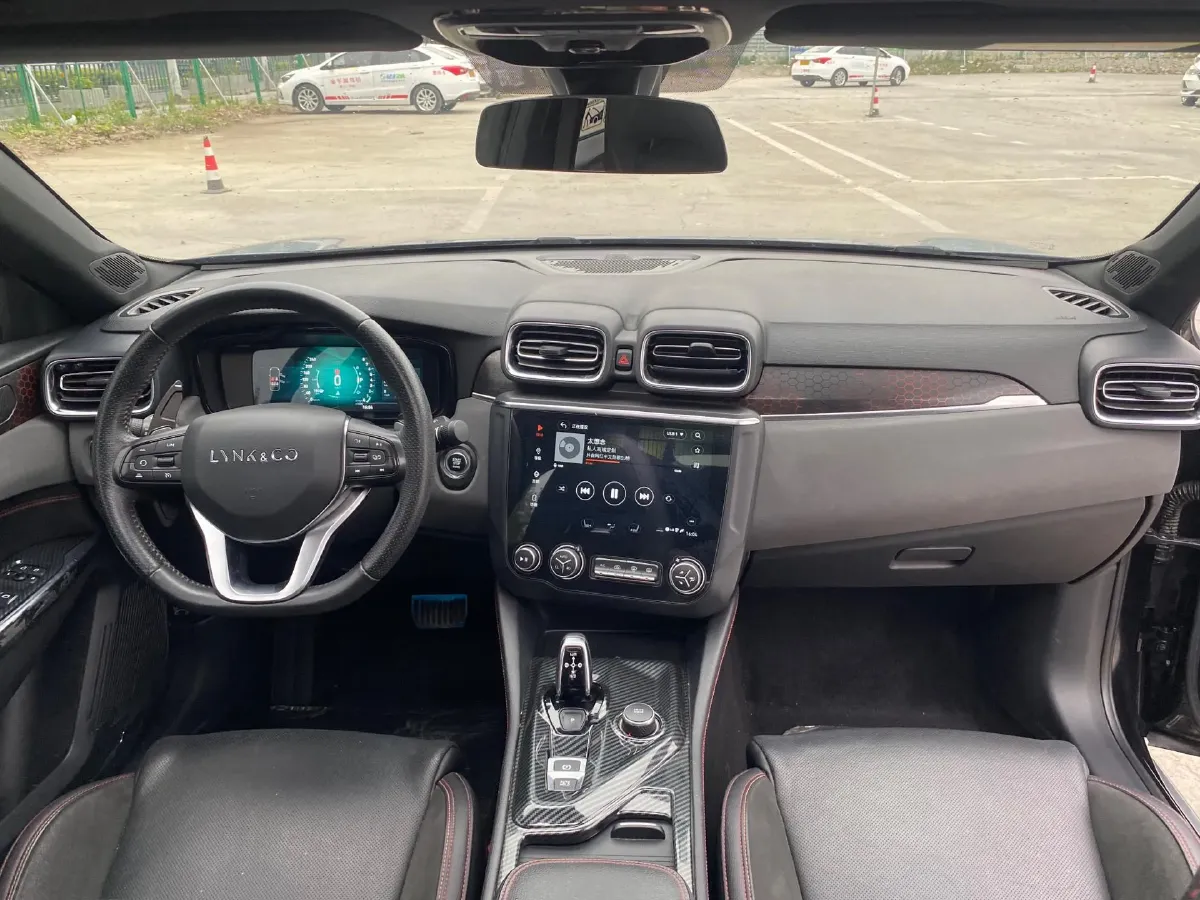 2019 Qoros 5 1.6T 197HP L4 7DCT,autocango,china used car exporter,china ev exporter,chinese used car exporter,chinese used ev exporter