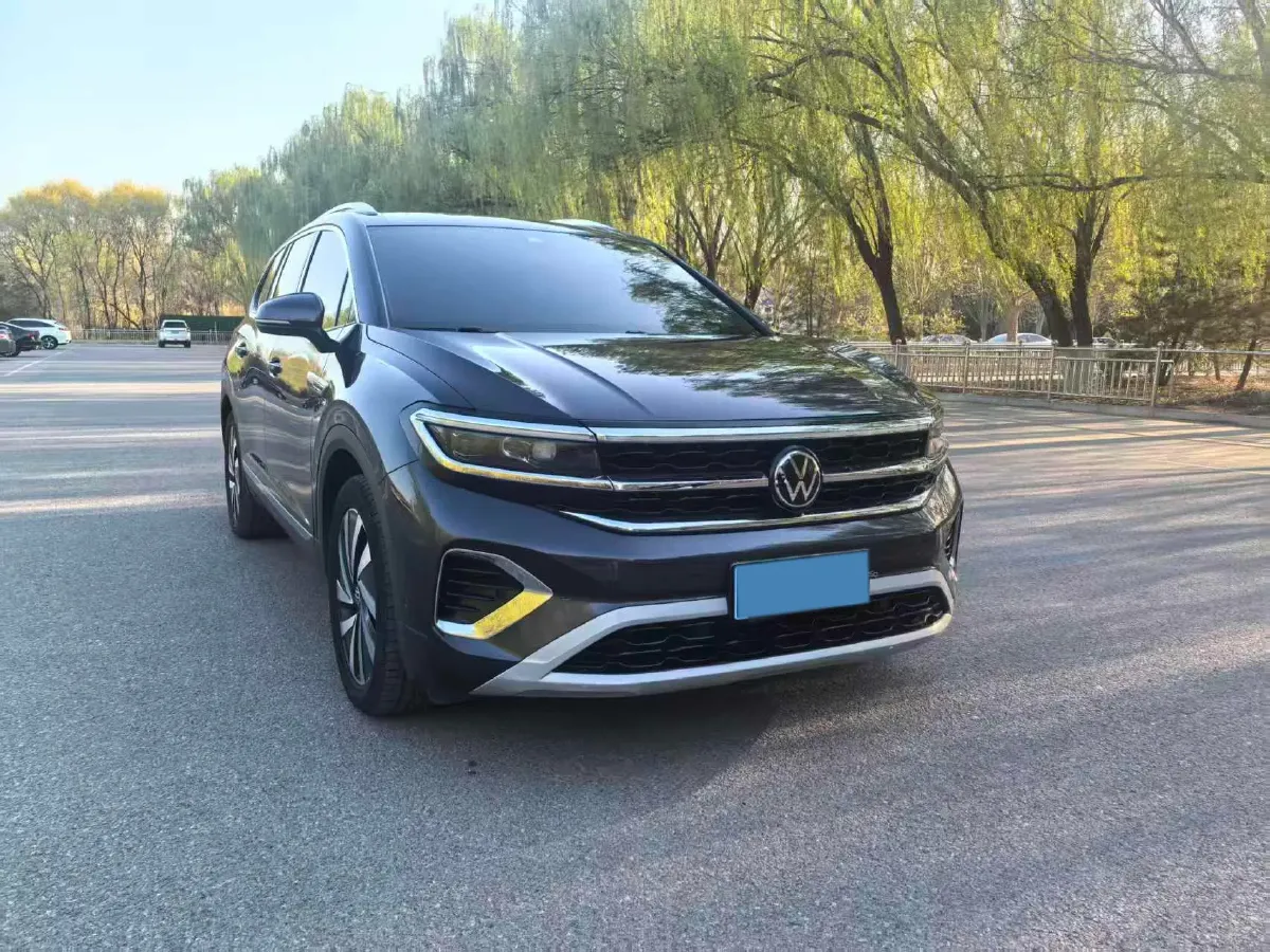 2021 Volkswagen Talagon 2.0T 220HP L4 7DCT,autocango,china used car exporter,china ev exporter,chinese used car exporter,chinese used ev exporter