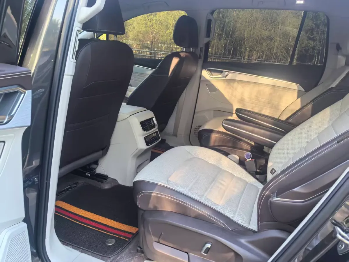 2021 Volkswagen Talagon 2.0T 220HP L4 7DCT,autocango,china used car exporter,china ev exporter,chinese used car exporter,chinese used ev exporter