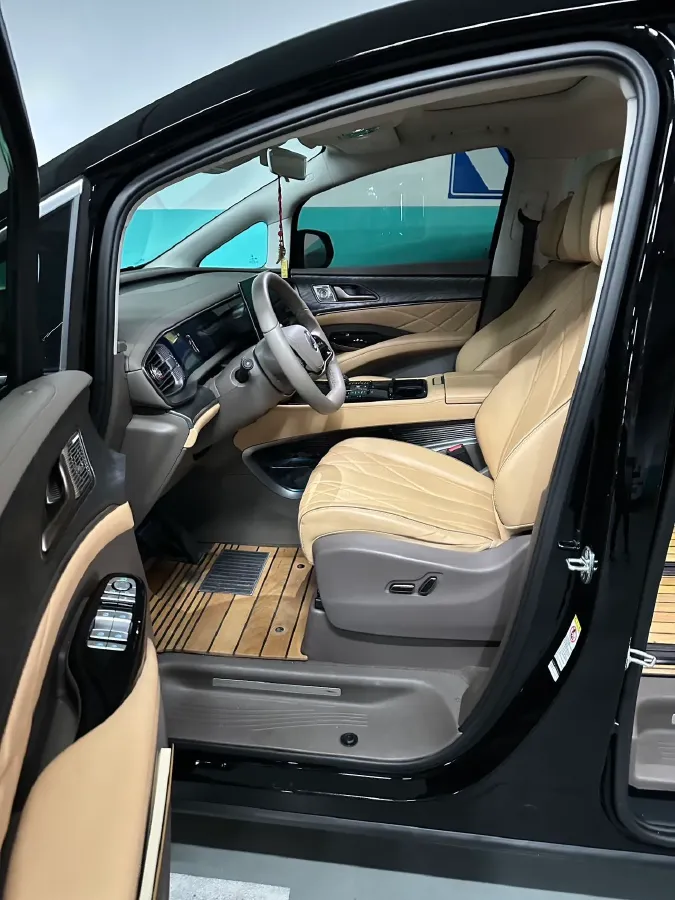 2023 Denza D9 1.5T 139HP L4 E-CVT PHEV 11.06KWH,autocango,china used car exporter,china ev exporter,chinese used car exporter,chinese used ev exporter