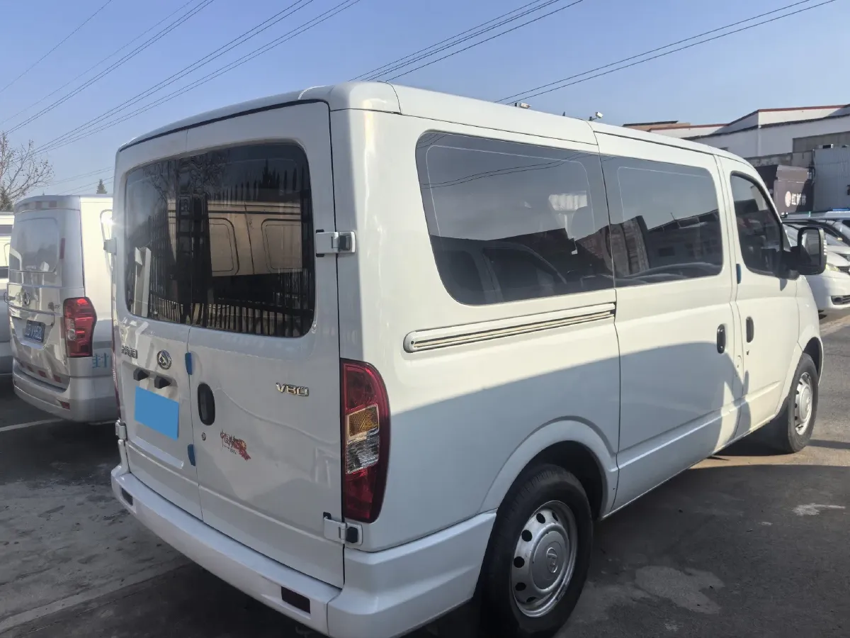 2021 MAXUS XinTu V80 2.0T 139HP L4 6MT,autocango,china used car exporter,china ev exporter,chinese used car exporter,chinese used ev exporter