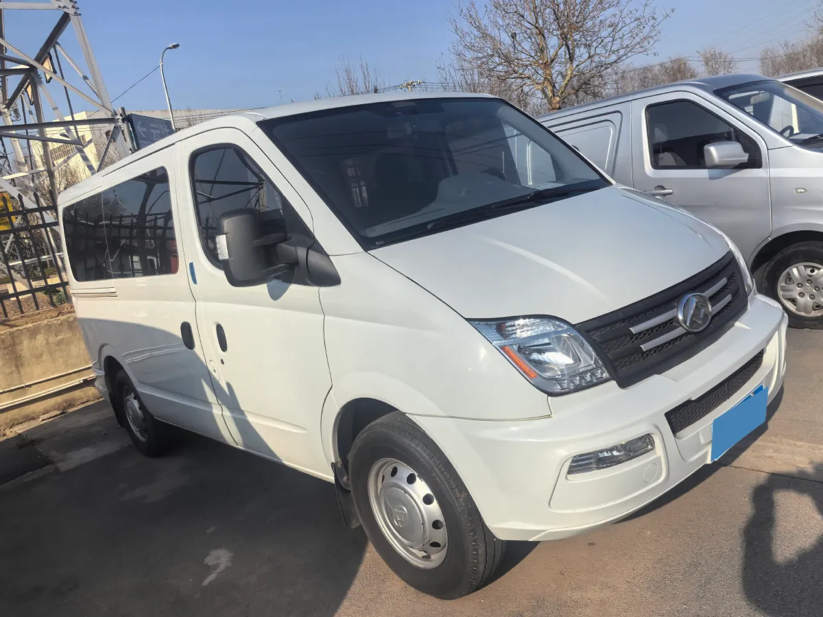 2021 MAXUS XinTu V80 2.0T 139HP L4 6MT,autocango,china used car exporter,china ev exporter,chinese used car exporter,chinese used ev exporter