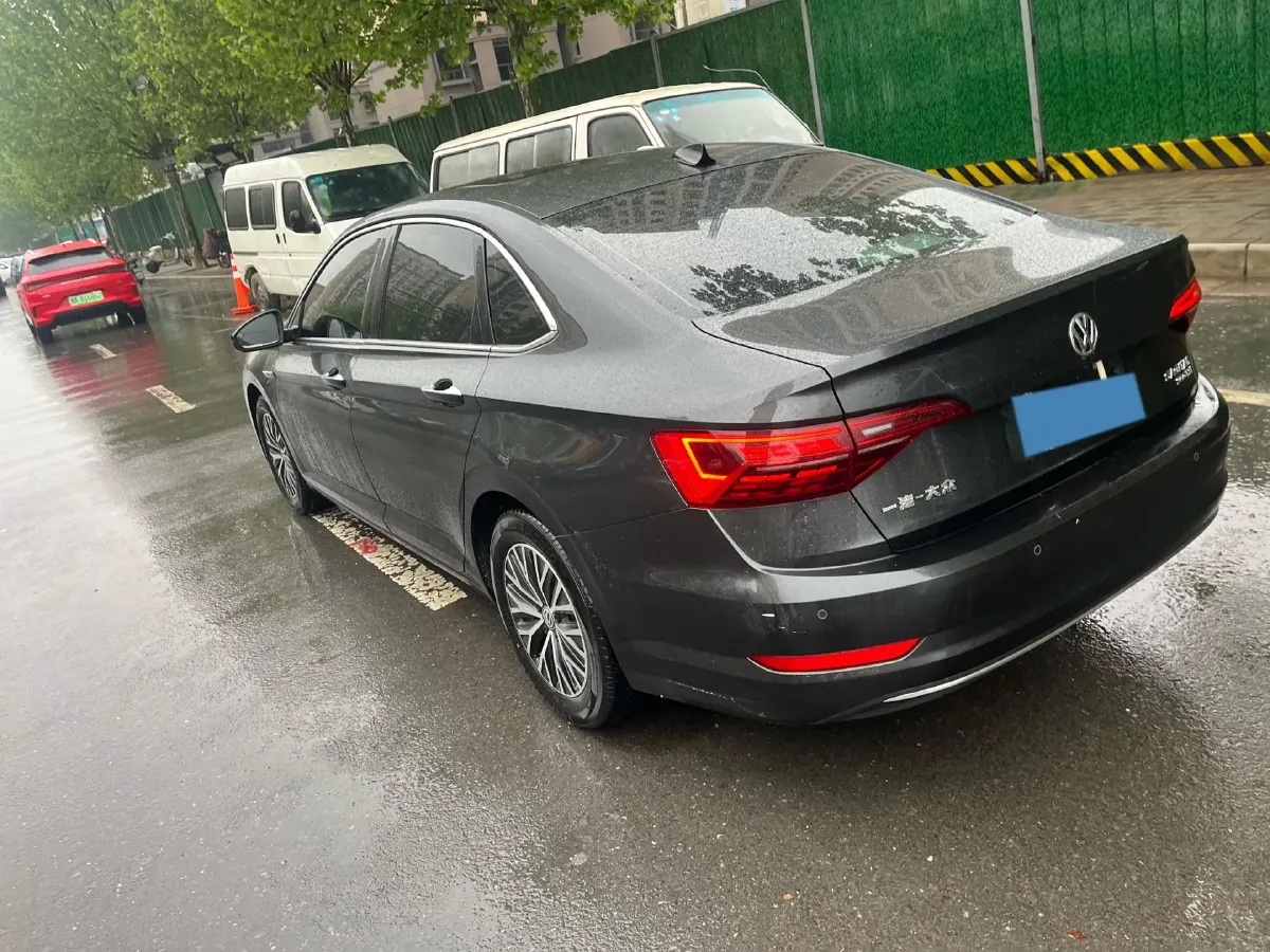 2019 Jeep Renegade 1.3T 173HP L4 7DCT,autocango,china used car exporter,china ev exporter,chinese used car exporter,chinese used ev exporter