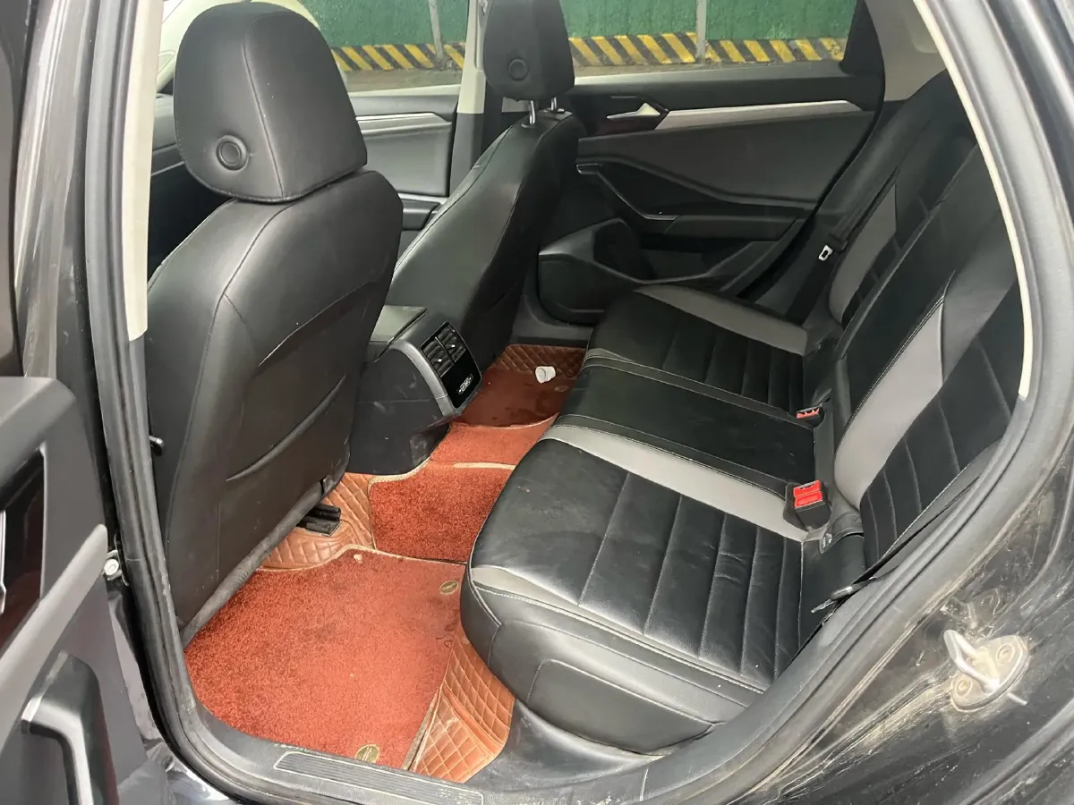 2019 Jeep Renegade 1.3T 173HP L4 7DCT,autocango,china used car exporter,china ev exporter,chinese used car exporter,chinese used ev exporter