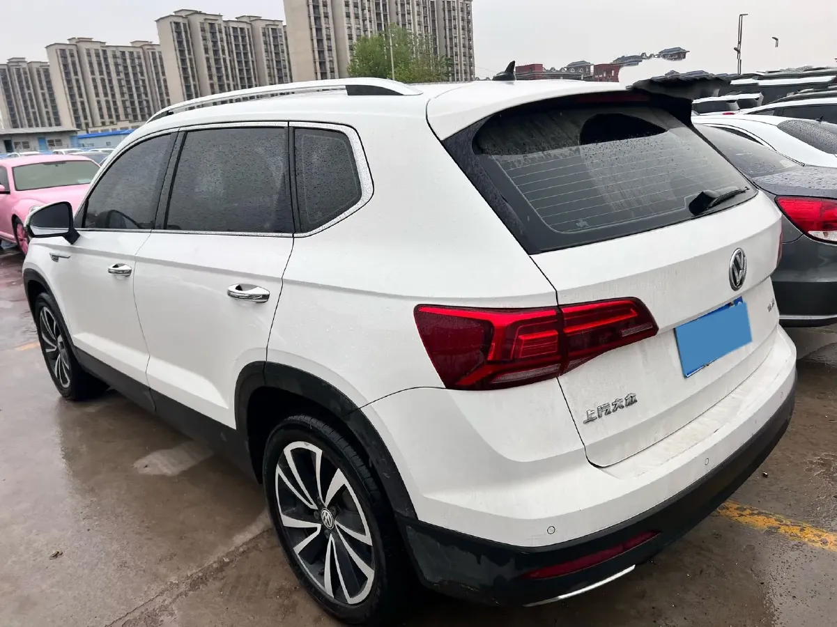 2019 MINI MINI 1.5T 102HP L3 7DCT,autocango,china used car exporter,china ev exporter,chinese used car exporter,chinese used ev exporter