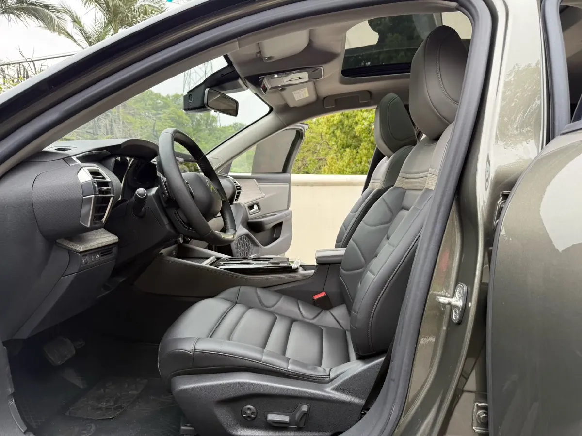 2021 Citroen C5 X 1.6T 175HP L4 8AT,autocango,china used car exporter,china ev exporter,chinese used car exporter,chinese used ev exporter