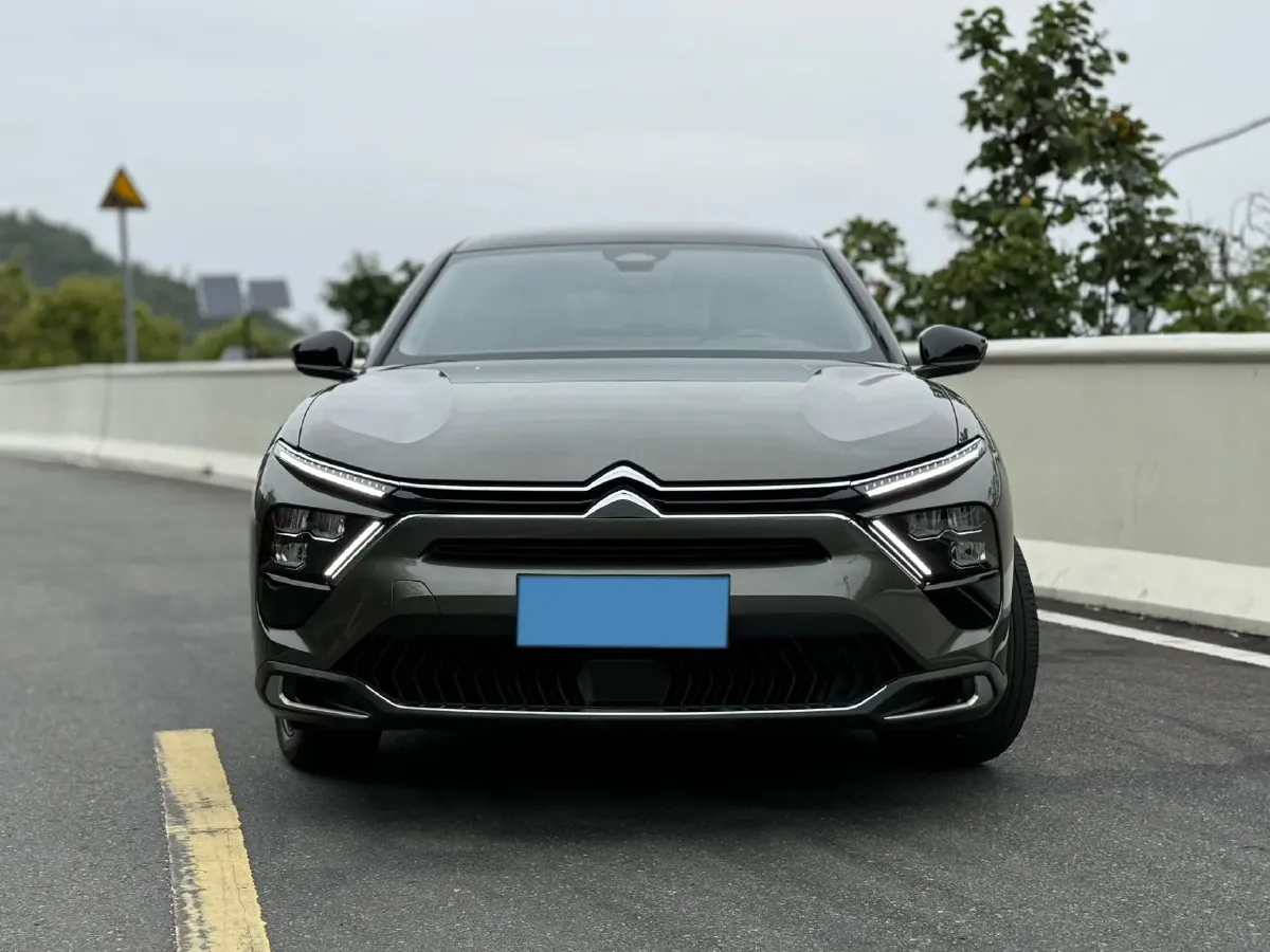 2021 Citroen C5 X 1.6T 175HP L4 8AT,autocango,china used car exporter,china ev exporter,chinese used car exporter,chinese used ev exporter