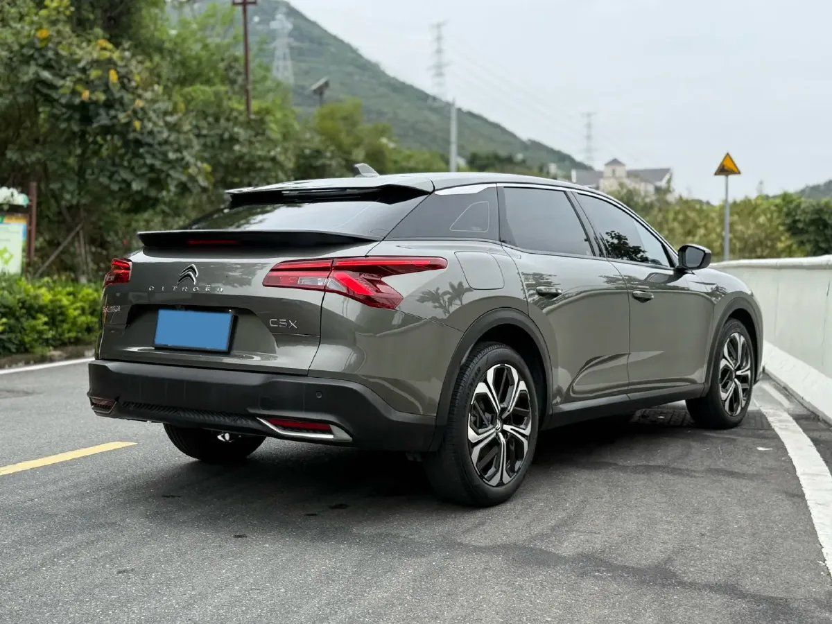 2021 Citroen C5 X 1.6T 175HP L4 8AT,autocango,china used car exporter,china ev exporter,chinese used car exporter,chinese used ev exporter