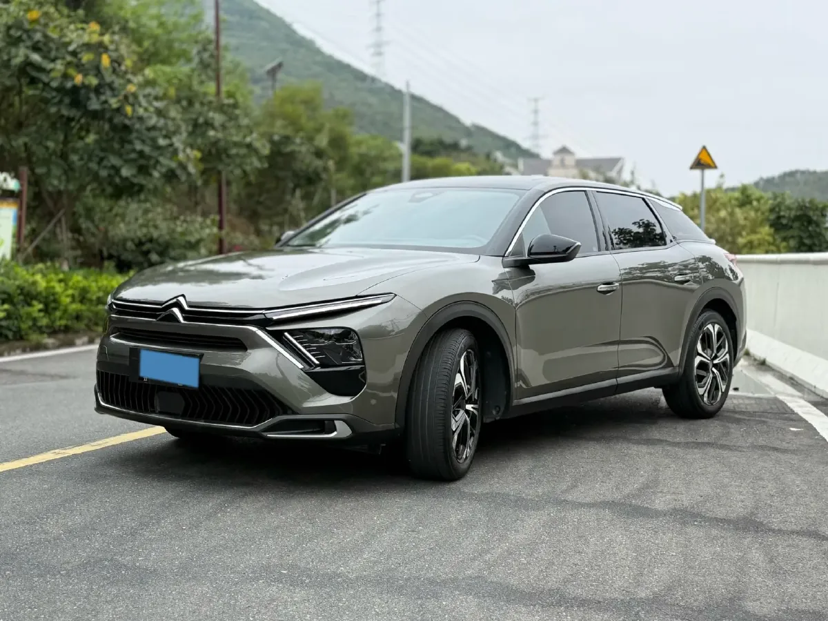 2021 Citroen C5 X 1.6T 175HP L4 8AT,autocango,china used car exporter,china ev exporter,chinese used car exporter,chinese used ev exporter