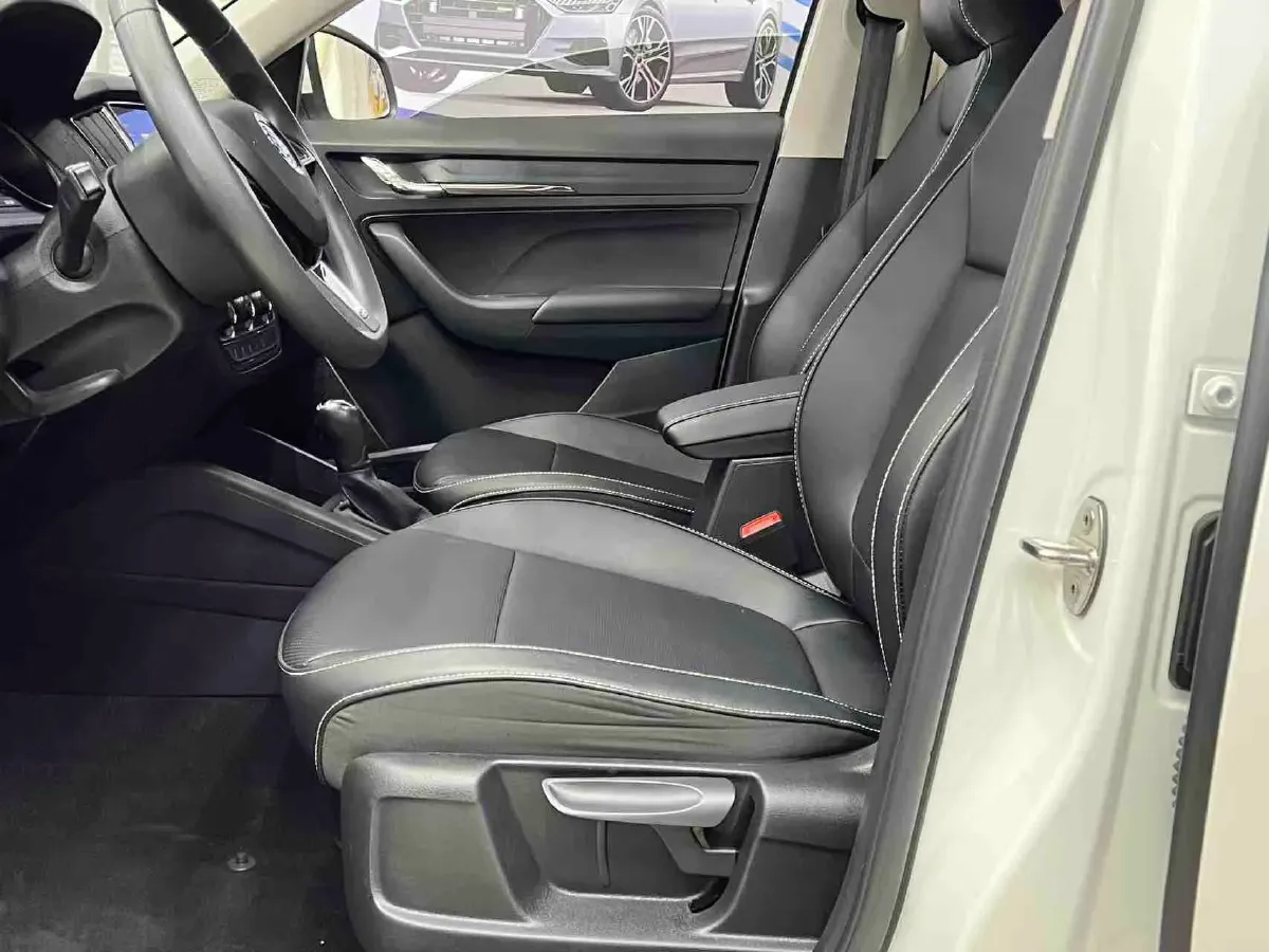 2022 Skoda Kamiq 1.5L 112HP L4 6AT,autocango,china used car exporter,china ev exporter,chinese used car exporter,chinese used ev exporter