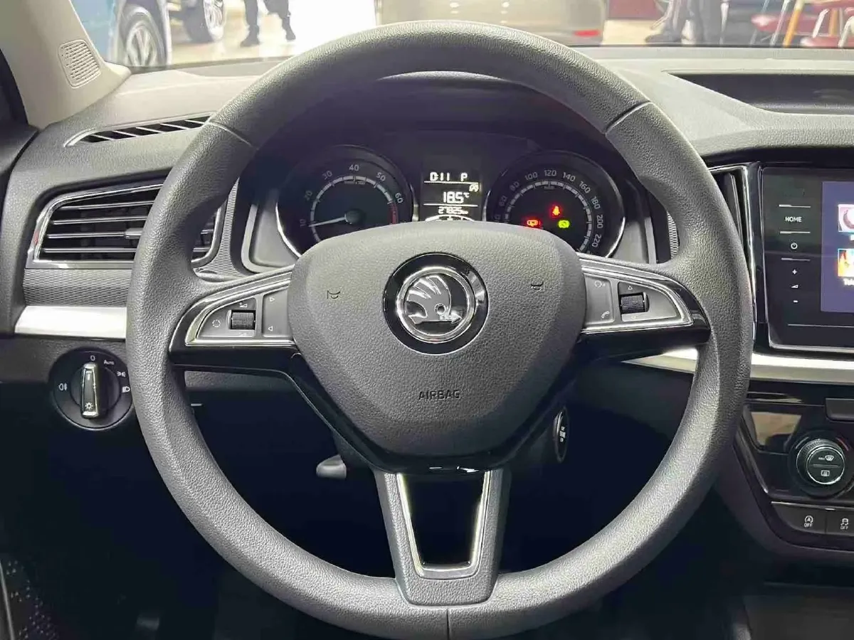 2022 Skoda Kamiq 1.5L 112HP L4 6AT,autocango,china used car exporter,china ev exporter,chinese used car exporter,chinese used ev exporter