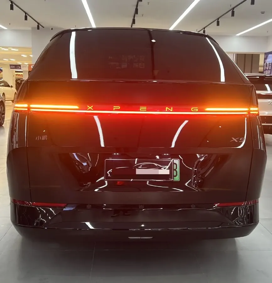 2025 Xpeng X9 BEV,autocango,china used car exporter,china ev exporter,chinese used car exporter,chinese used ev exporter