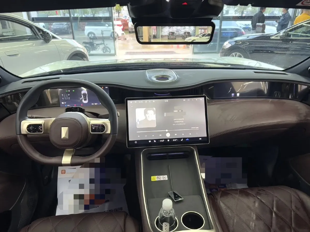 2025 Avatr 11 1.5T 156HP L4 REEV,autocango,china used car exporter,china ev exporter,chinese used car exporter,chinese used ev exporter